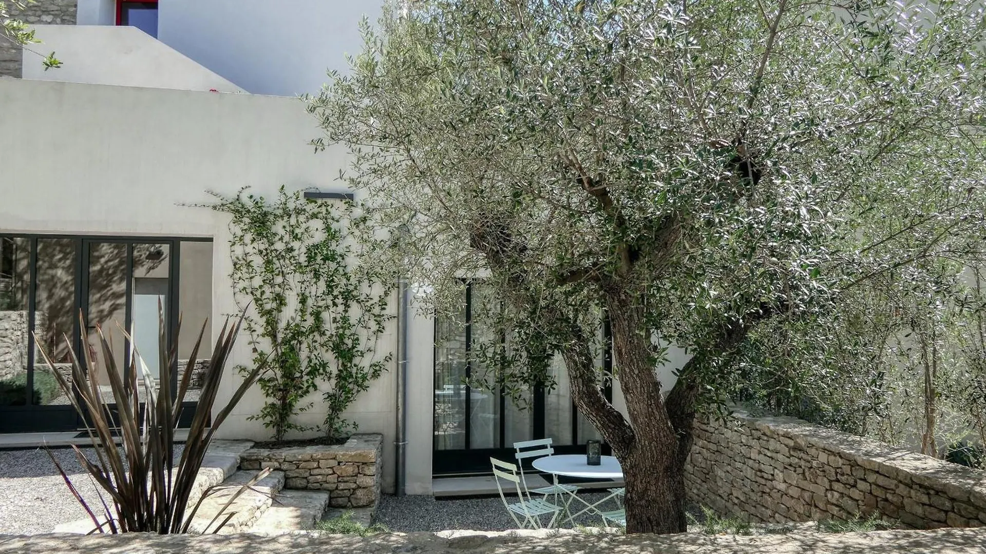 Holiday home Mas De Luxe A Menerbes : 5 Ch, Piscine Privative, Clim, Animaux Admis, Parking - Fr-1-708-83 Villa France