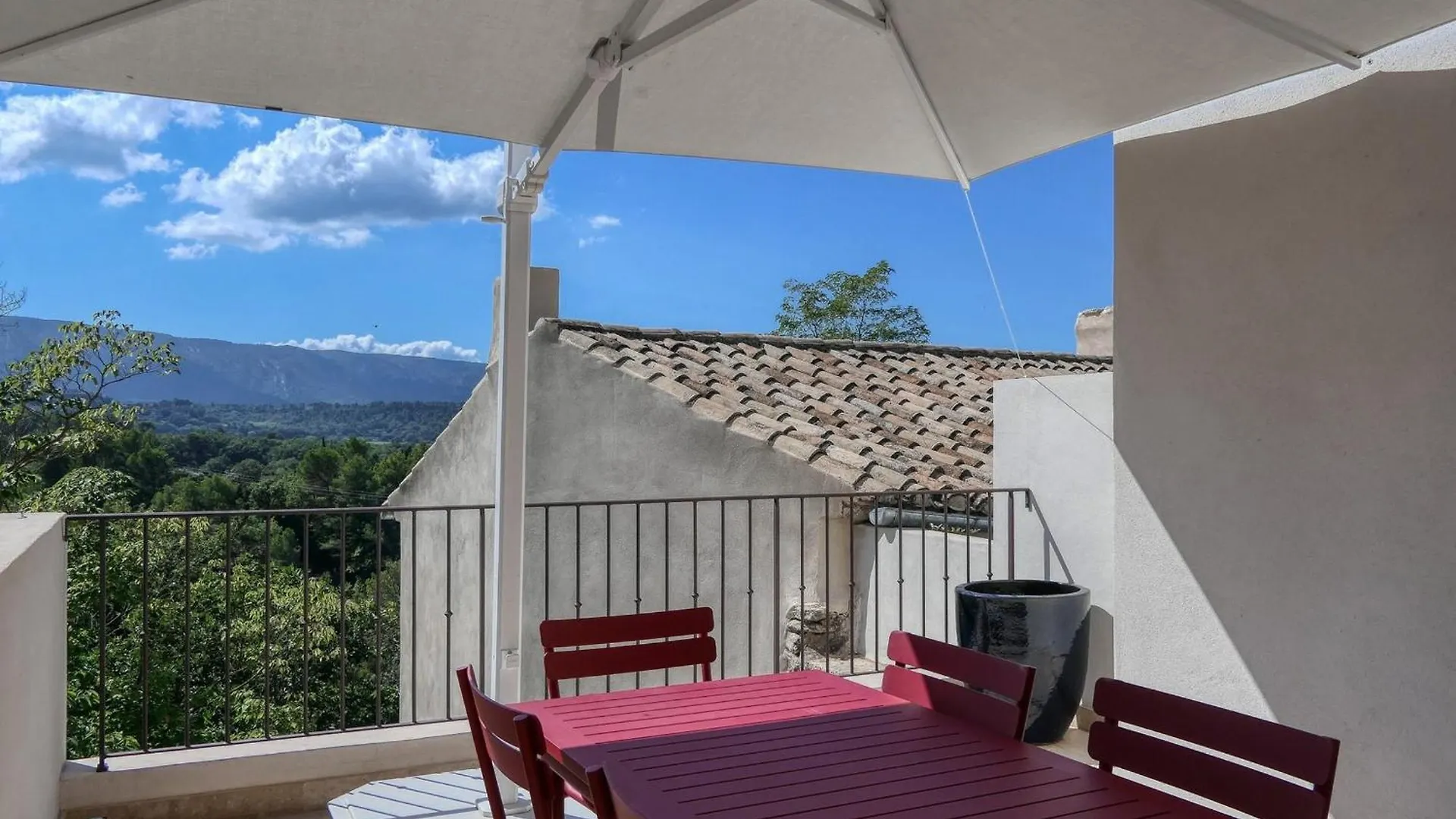 Mas De Luxe A Menerbes : 5 Ch, Piscine Privative, Clim, Animaux Admis, Parking - Fr-1-708-83 Villa